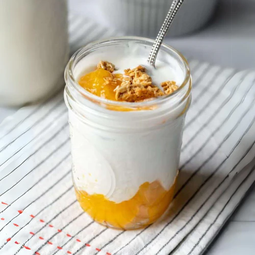 (Optional) Breakfast Parfait Cashew Nut Yogurt with Mango Puree 280g